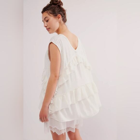 Free People White Claire Tee Size Medium - Picture 2 of 9